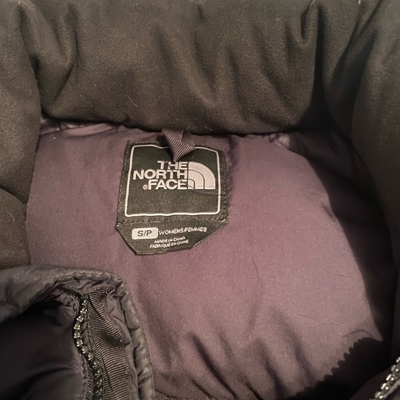 Women’s North Face Down 700 Vest - Picture 4 of 5